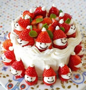 Christmas pavlova.jpg