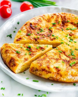 spanish-omelette-1-20-768x960[1].jpg