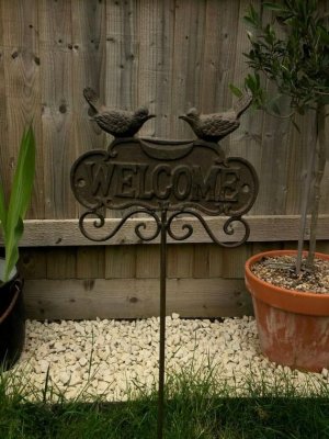 Cast iron large welcome sign _ metal british garden bird outdoor statue ornament.jpeg
