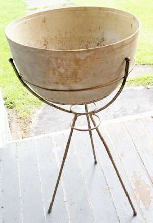 plant stand.jpg