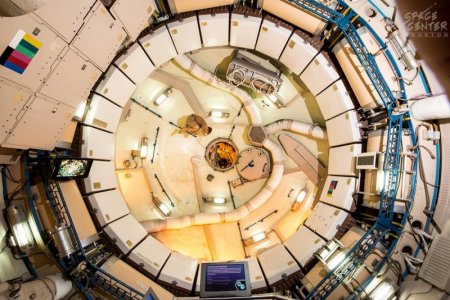 Space-Center-Houston-Skylab-1-G-Trainer-backgroud-web.jpg