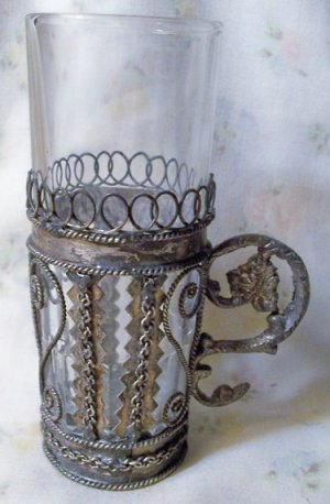 glass in holder1.jpg