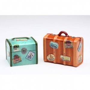 Cosmos+Gifts+Luggage+Salt+and+Pepper+Set[1].jpg