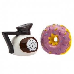 Godinger+Silver+Art+Co+Little+Shakies+Coffee+and+Donut+Salt+and+Pepper+Shaker+Set[1].jpg