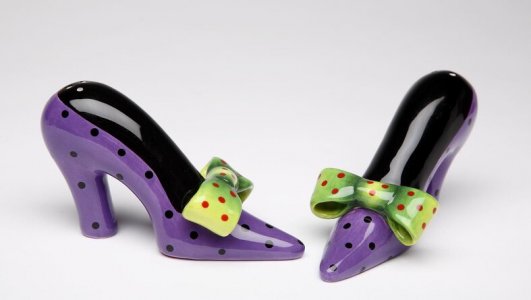 Cosmos+Gifts+Shoe+Heel+Salt+and+Pepper+Shaker[1].jpg