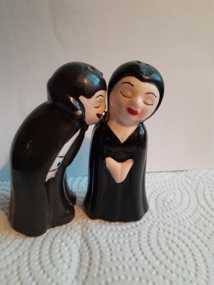 salt n pepper shakers1.jpg