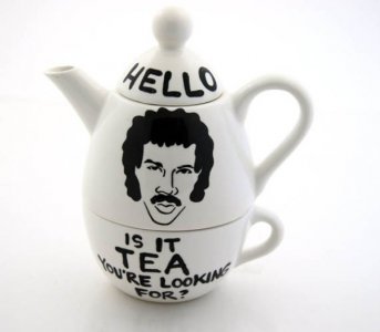 the-world_s-top-10-most-amazing-teapots-10-1[1].jpg