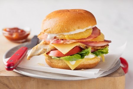 33_hawaiian_chicken_burger-35-edit-125119-1.jpg