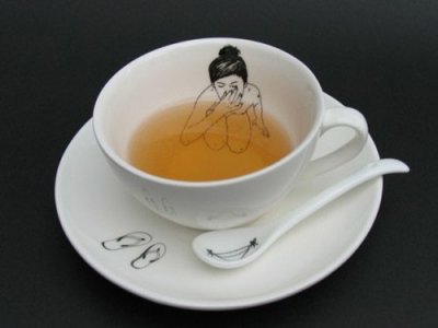 Bathing-Girl-Tea-Cup-Esther-Horchner[1].jpg