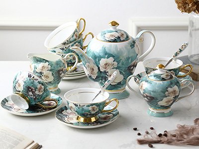 vintage-tea-set-1 (1).jpg