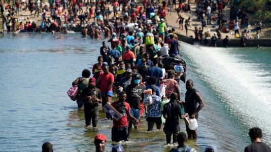 Haitian_Migrants_Photo_Gallery_92704.jpg