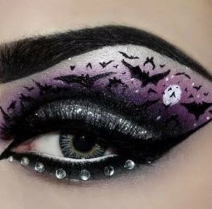 Hauntingly-Beautiful-Halloween-Eye-Makeup-Ideas.jpg