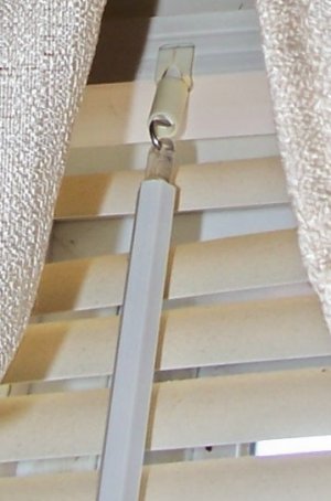 blinds3.jpg blinds3.jpg