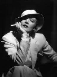 Marlene Dietrich - Galerie Prints - Premium Photographic Prints
