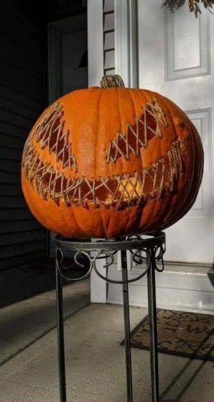 halloween100421.jpg