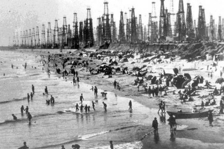 ahuntington-beach-historical-oil-deckers-lg (1).jpg