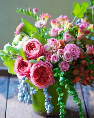 beautiful-flower-arrangements-download-beautiful-flower-arrangement-pictures-solidaria-garden-...jpg