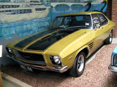 holdenmonaro.jpg