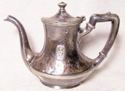 silver teapot1A.jpg