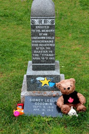 TitanicUnknownChild.jpg