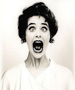 crazy_screaming_lady_by_kaleidey-d33026v.jpg