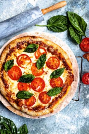 margerita-pizza-3-683x1024.jpg