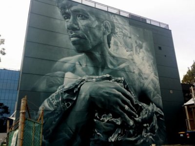 GUIDO-VAN-HELTEN-wonderwalls-wollongong-600x450.jpg