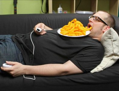 You-eat-like-this-10-Signs-That-Prove-You-Are-The-King-of-Laziness.jpg