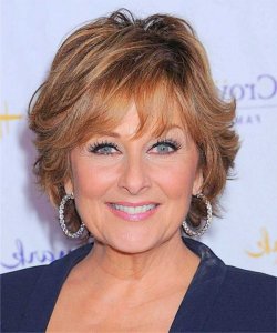 short-hairstyles-for-women-over-60-with-round-faces-853x1024.jpg