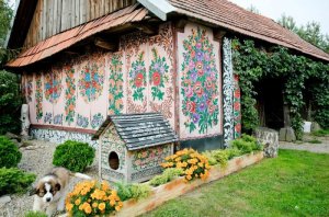 zalipie-poland-painted-village-flowers-17.jpg
