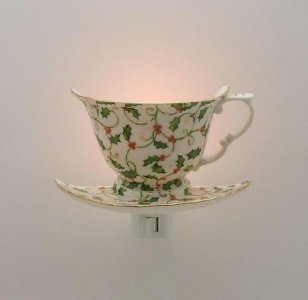 Christmas-Holiday-Holly-Berry-Porcelain-Teacup-Night-Light_480x[1].jpg