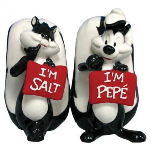 Looney-Tunes-Pepe-Le-Pew-and-Penelope-Salt-and-Pepper-Shakers-Set.jpg