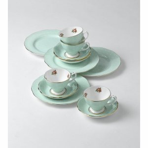 Royal+Albert+Polka+Rose+Formal+Bone+China+Teacup+&+Saucer[1].jpg