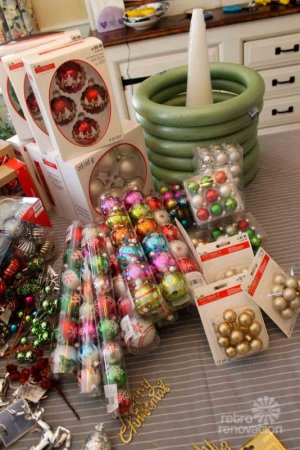 vintage-ornament-wreath-2[1].jpg
