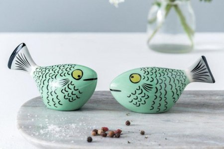 etsy-handmade-ceramic-fish-salt-and-pepper-shakers..jpg