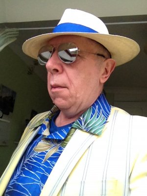 yellow blazer blue shirt 002.JPG
