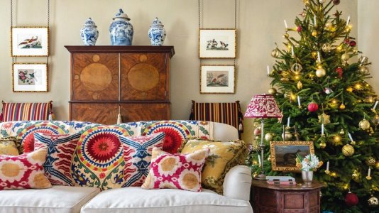 cozy room.tree.jpg