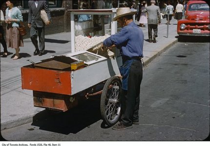 chestnuts and popcorn vendor .jpg