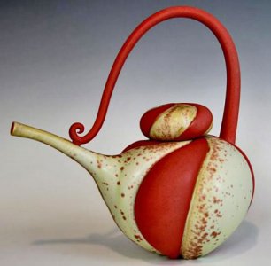 T179-1-Marsha-Silverman-Teapot-950.jpg