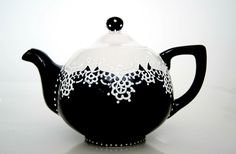 dea7751acf096f86e5e17fe30b4d3ff4--tea-kettles-lace-detail.jpg