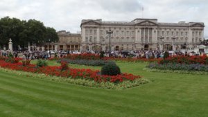 Buckingham Palace.JPG
