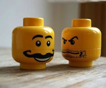 lego-salt-and-pepper-shakers_400x333.jpg