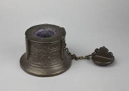 scroll2.jpg