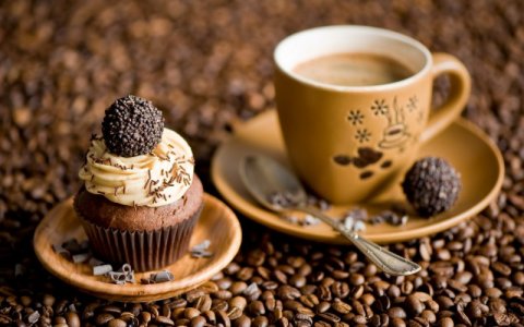 coffee_beans_cupcake-High_Quality_HD_Wallpaper_1920x1200.jpg