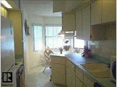 FL kitchen old.jpg