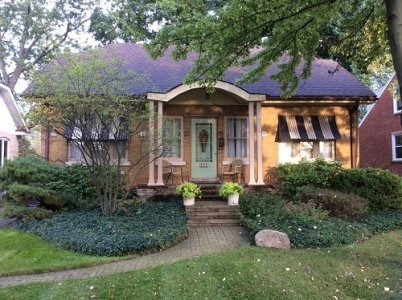 Euclid house.jpg Euclid house.jpg