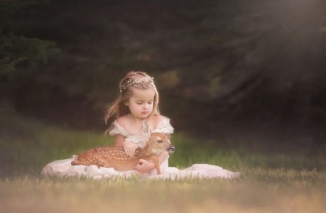 Child-Portrait-Photographer-Creates-Magical-Images-of-Her-Subjects-586ae9aea8cf5__880.jpg