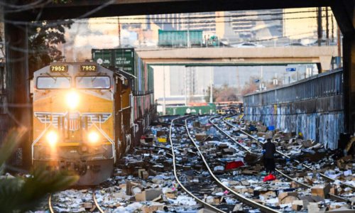 Union-Pacific-Los-Angeles-Train-Theft-Derail-2-1200x800-700x420.jpg