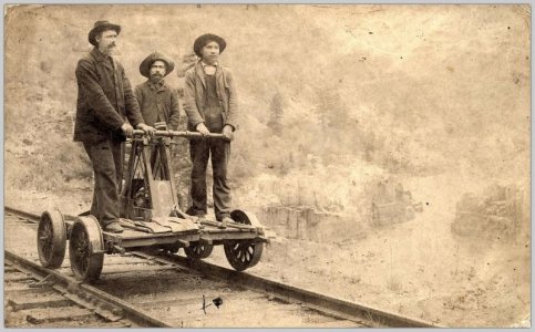 HANDCAR-4.jpg
