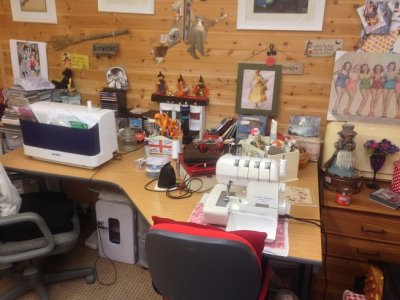 workshop cabin .JPG